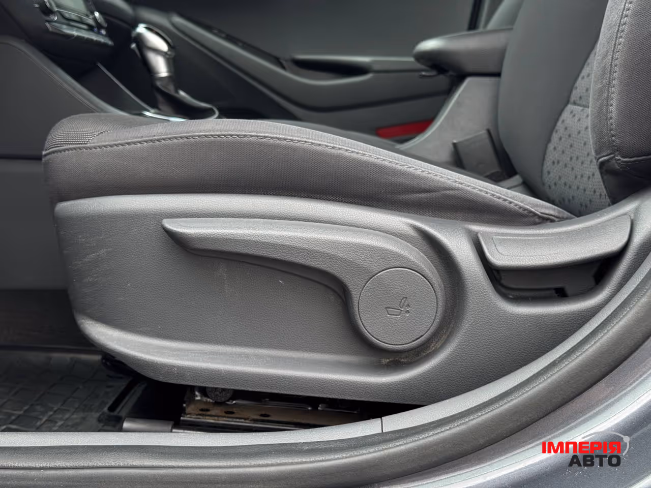Hyundai IONIQ - фото 30