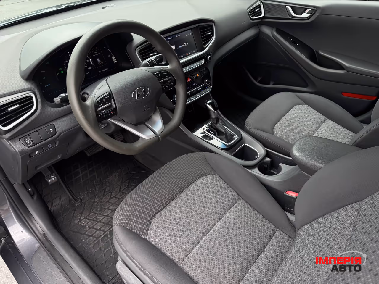 Hyundai IONIQ - фото 33