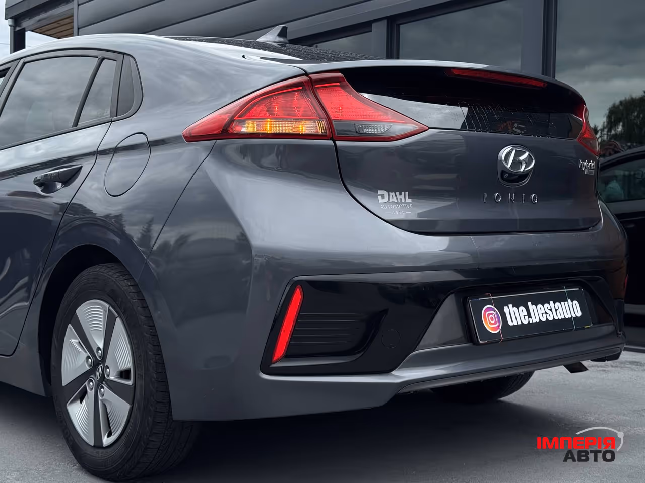 Hyundai IONIQ - фото 24