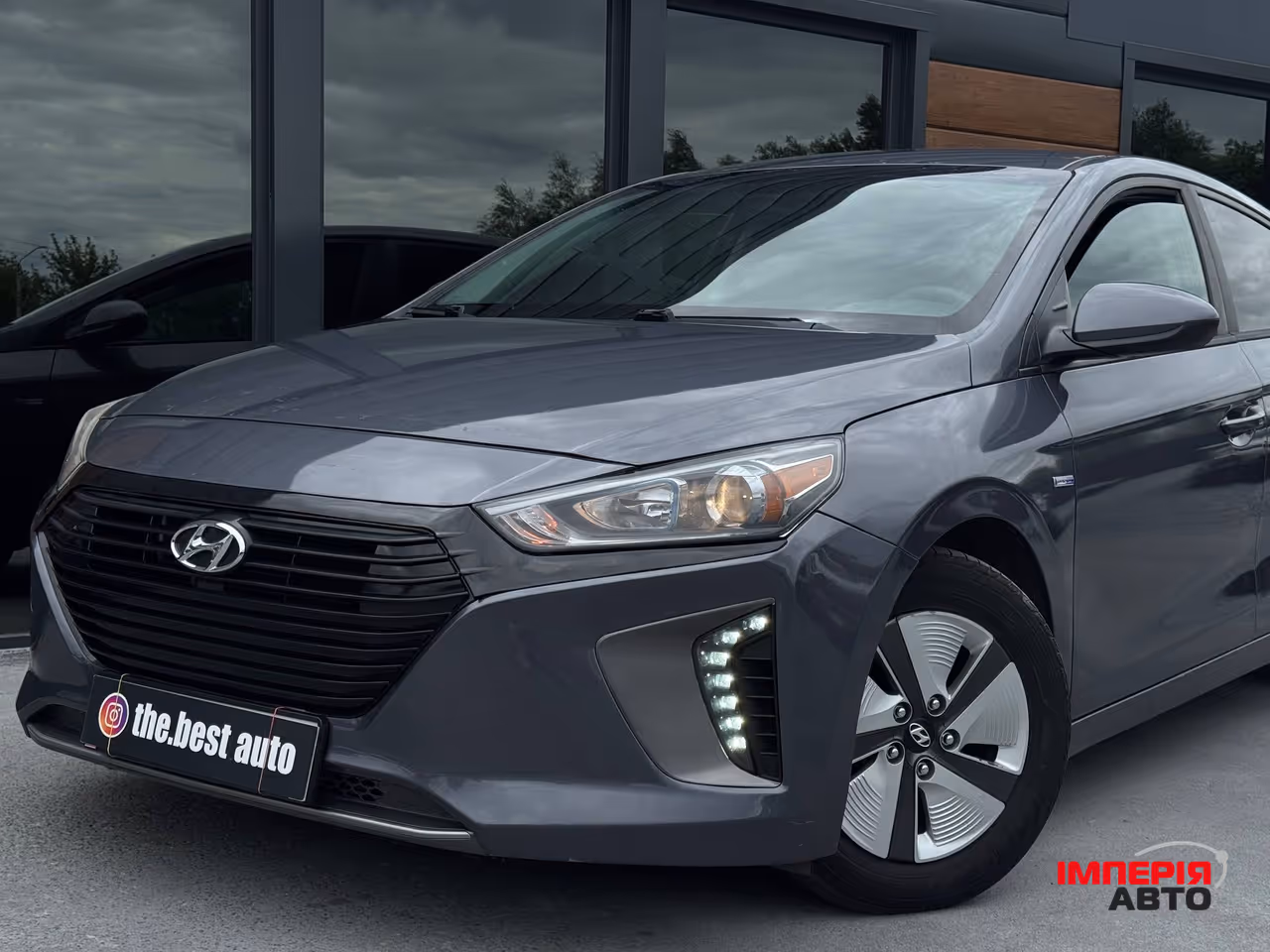 Hyundai IONIQ - фото 3