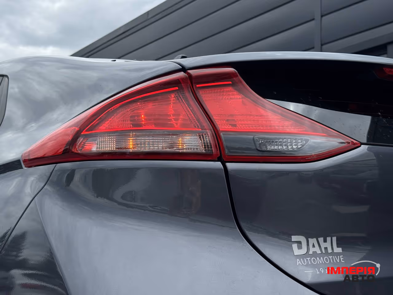Hyundai IONIQ - фото 20
