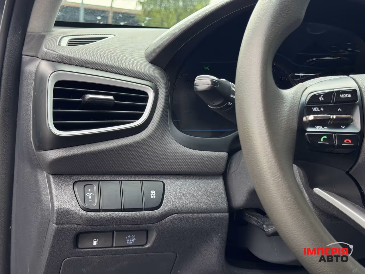 Hyundai IONIQ - фото 35