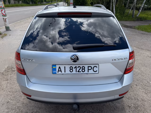 Skoda Octavia - фото 4