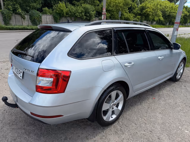 Skoda Octavia - фото 2