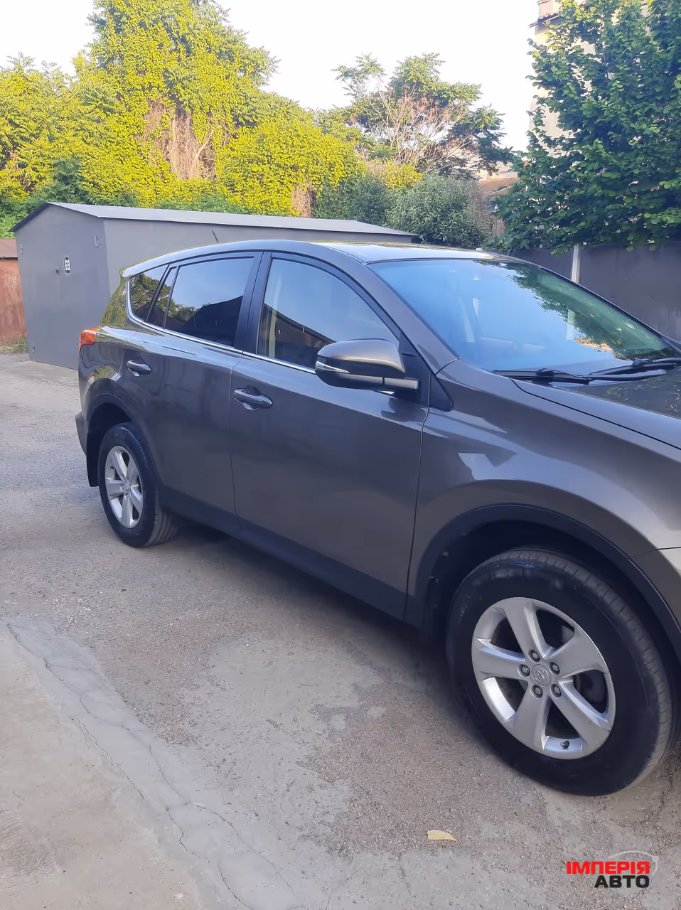 Toyota RAV4 - фото 7