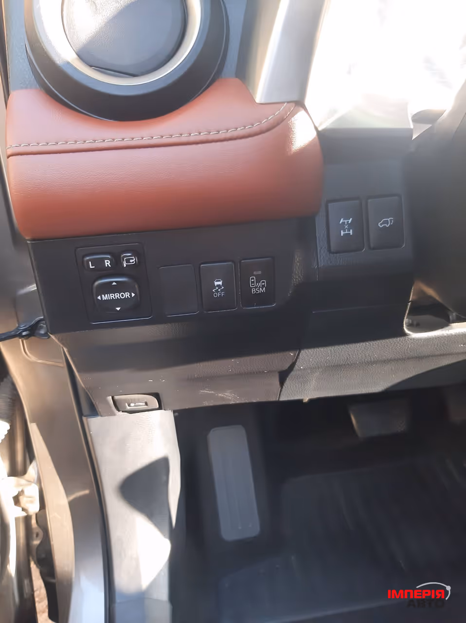 Toyota RAV4 - фото 11