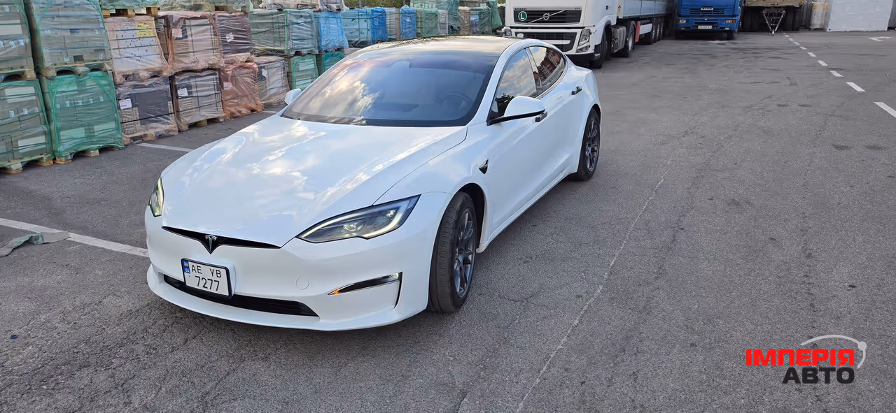 Tesla Model S - фото 2