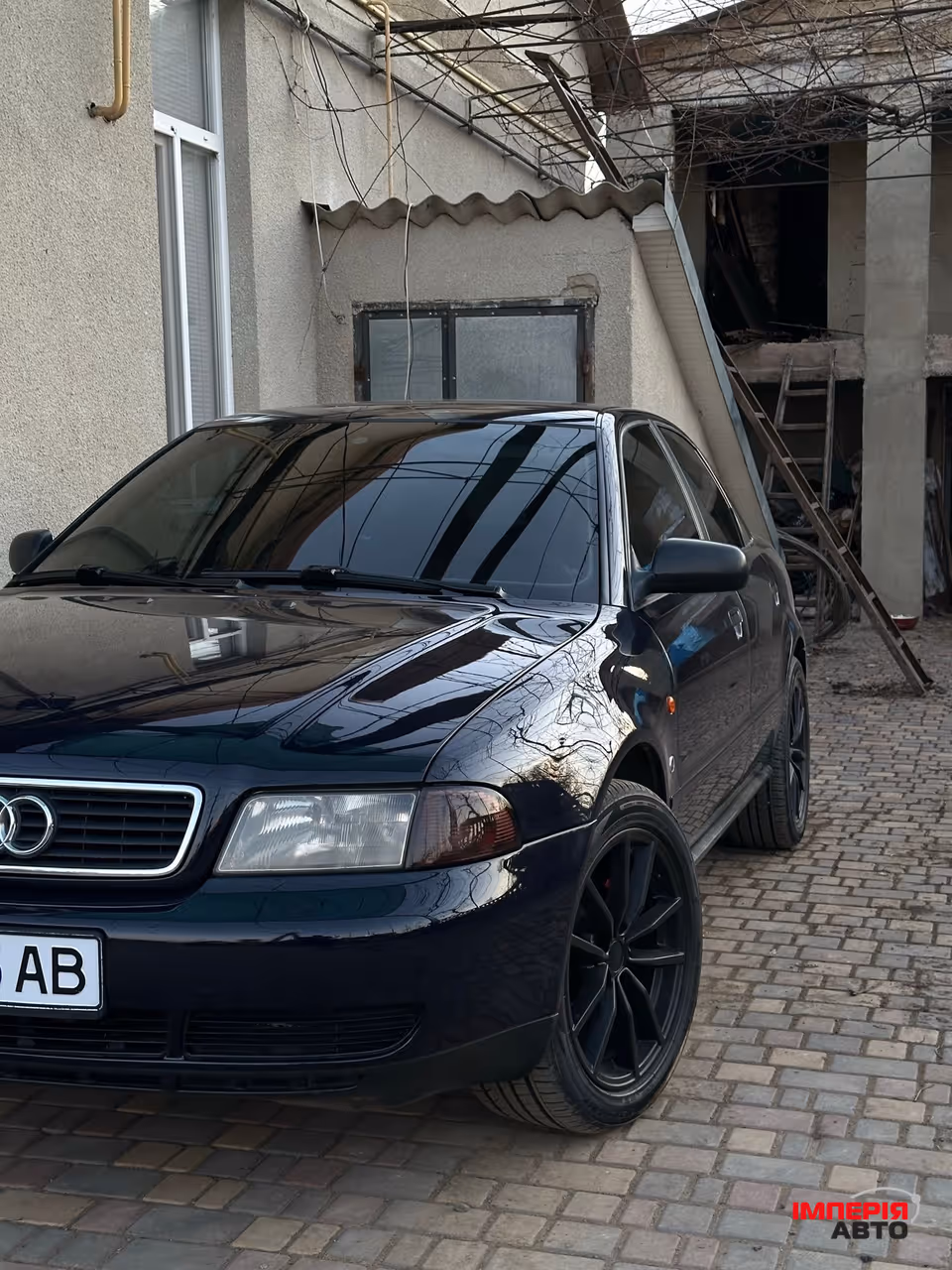 Audi A4 - фото 1