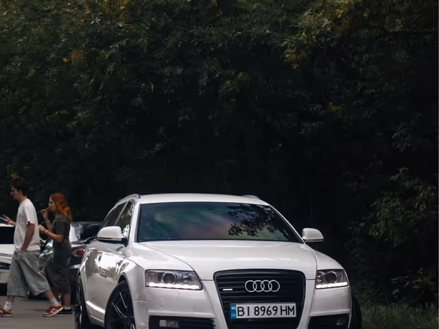 Audi A6 - фото 1