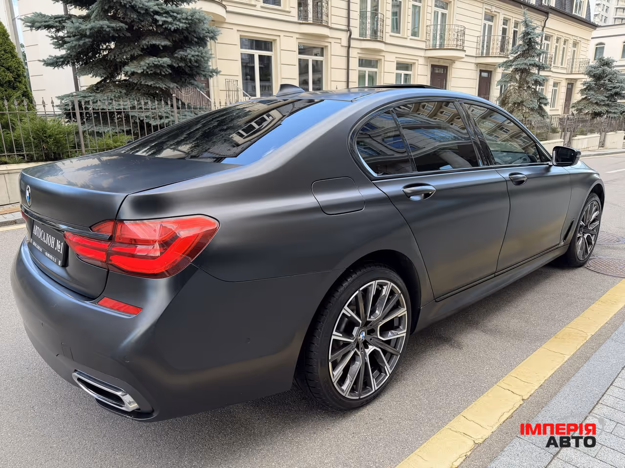 BMW 7 серії - фото 12