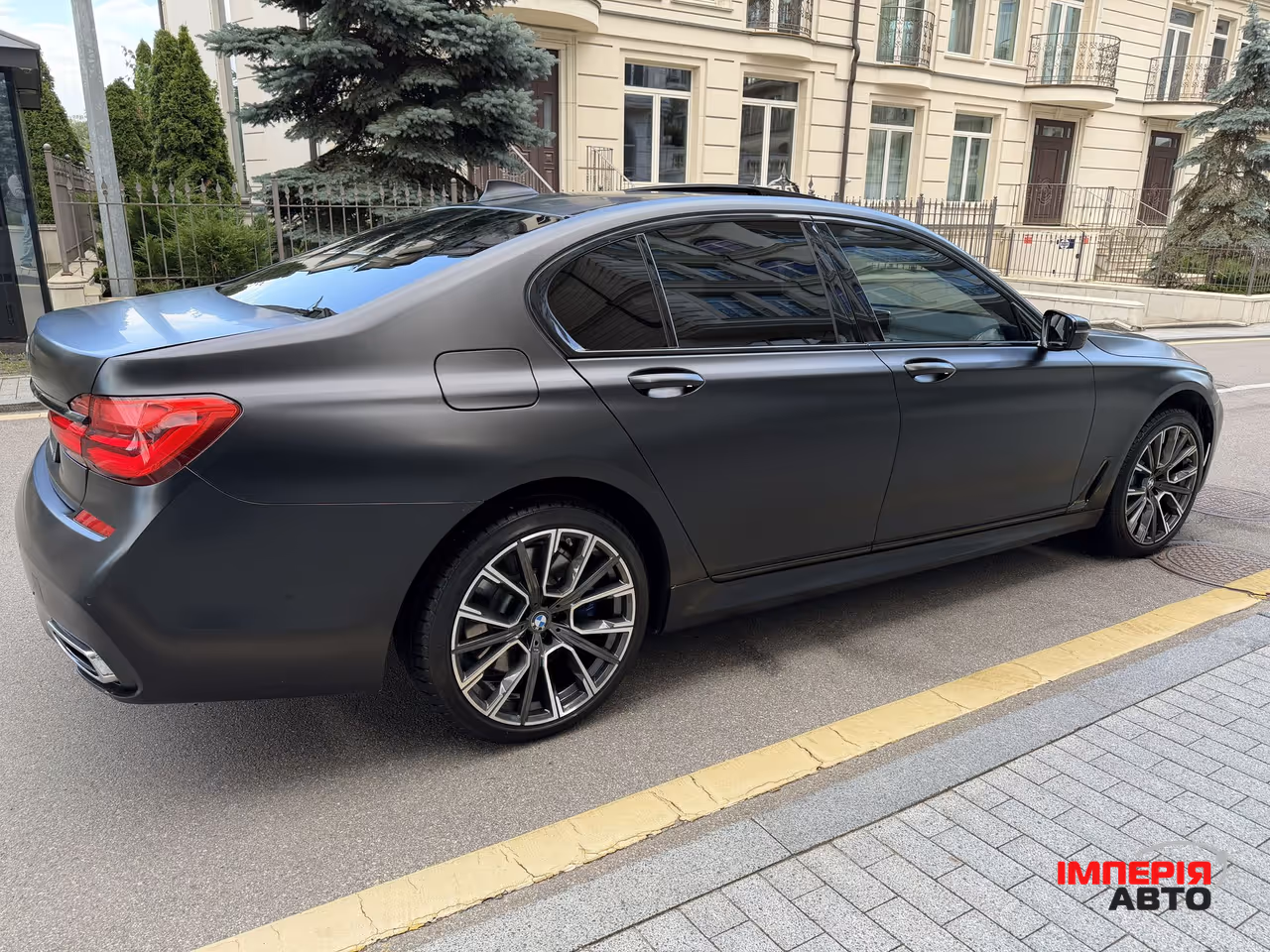 BMW 7 серії - фото 13