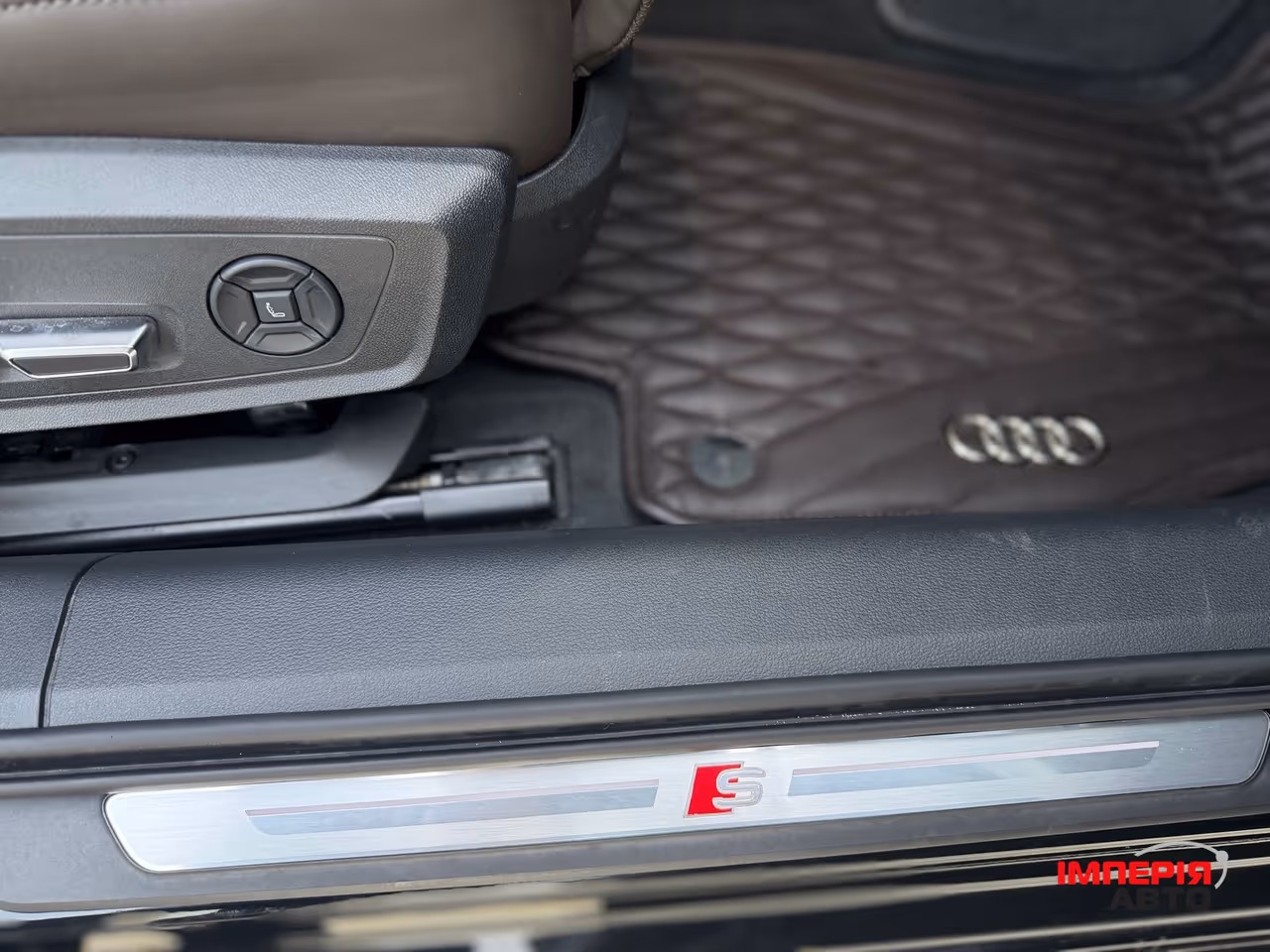 Audi A6 - фото 37