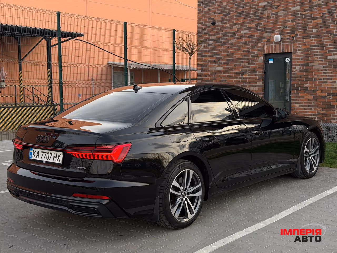 Audi A6 - фото 5