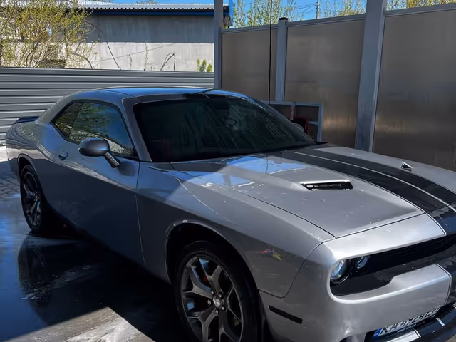 Dodge Challenger - фото 4