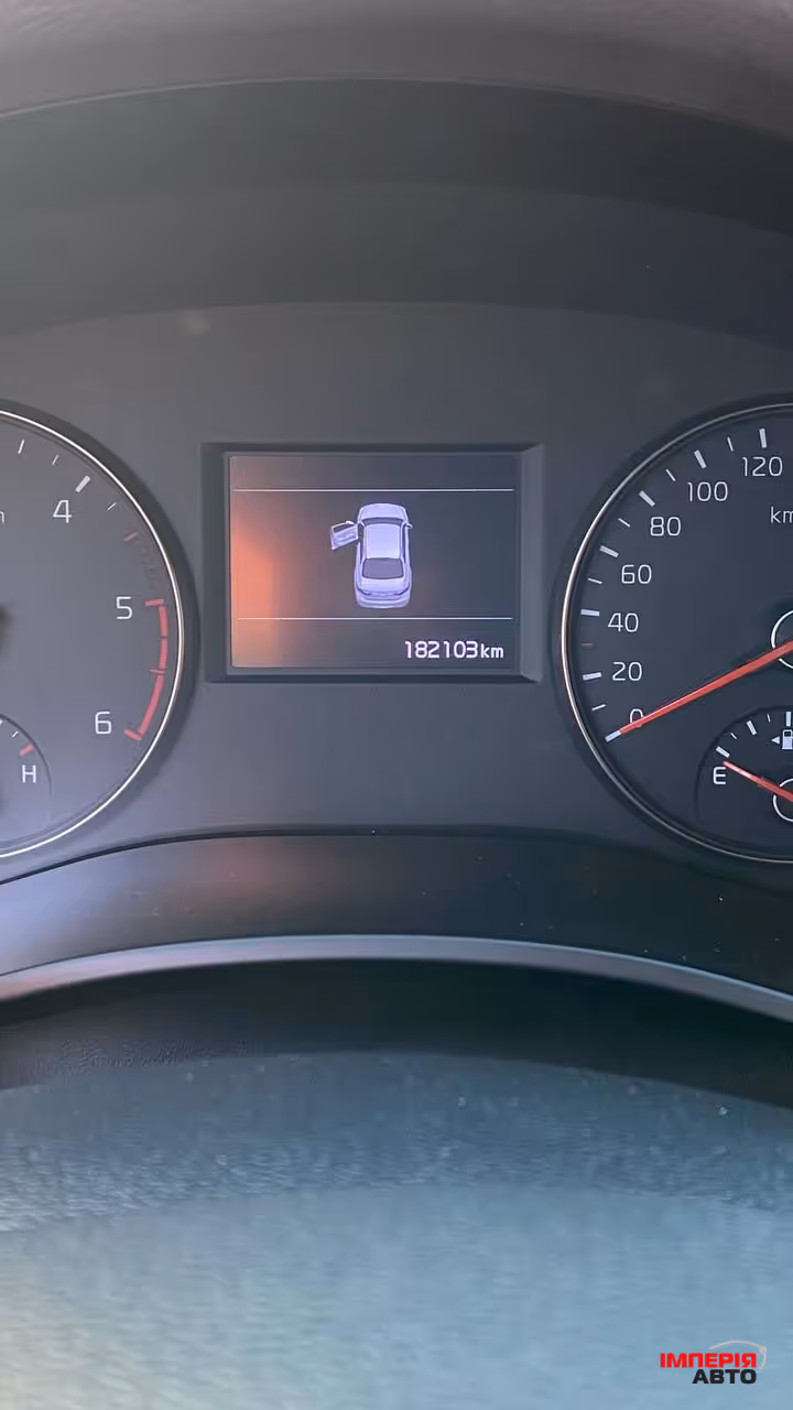 Kia K7 - фото 13