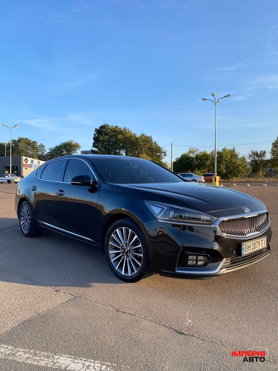 Kia K7 - фото 1