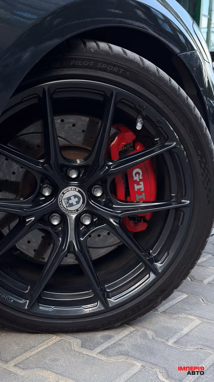 Volkswagen Golf GTI - фото 6