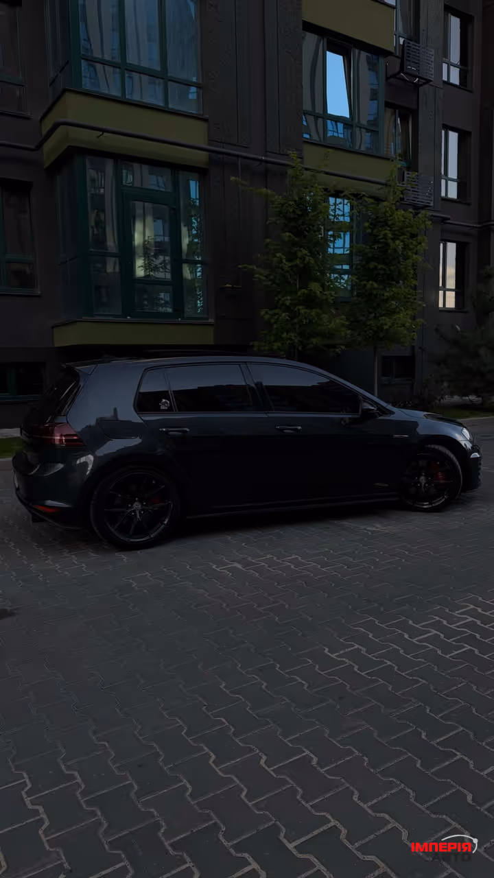 Volkswagen Golf GTI - фото 2