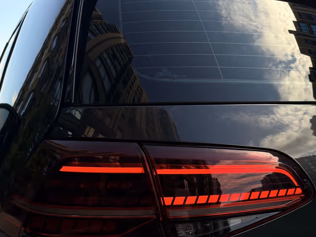 Volkswagen Golf GTI - фото 5