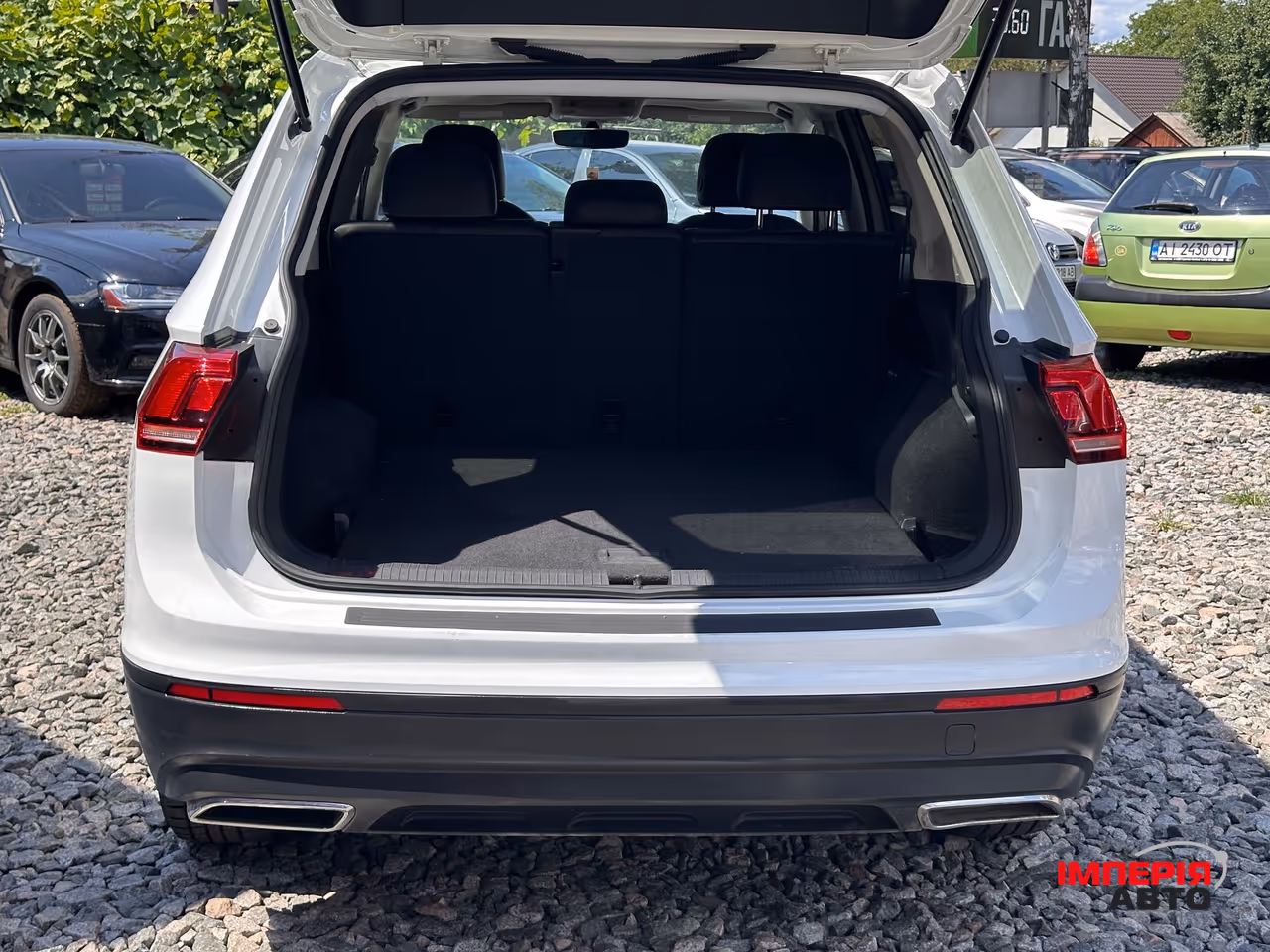 Volkswagen Tiguan - фото 11