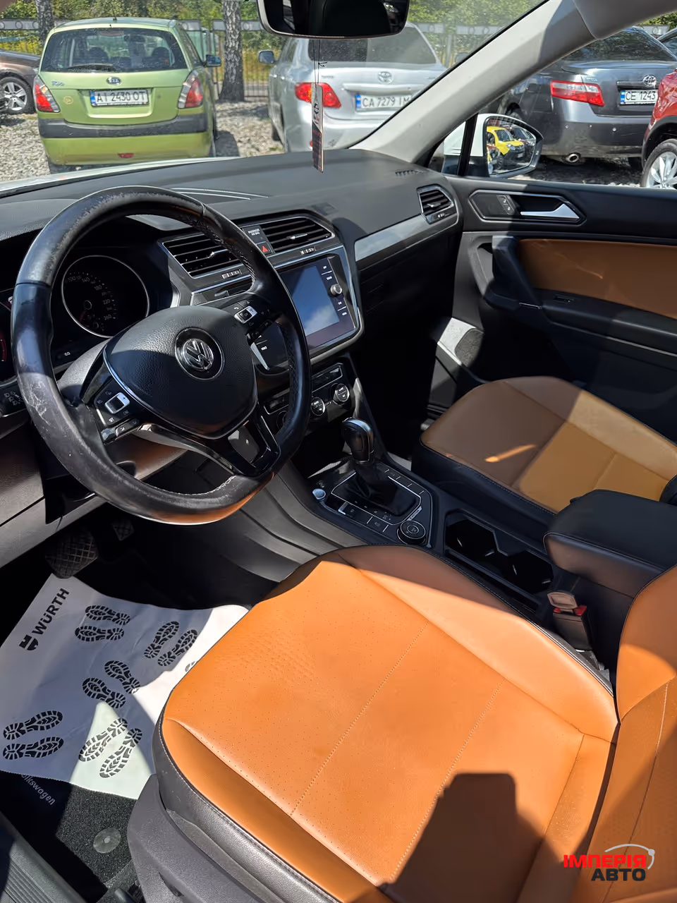 Volkswagen Tiguan - фото 10