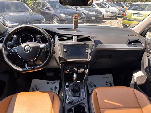Volkswagen Tiguan - фото 4