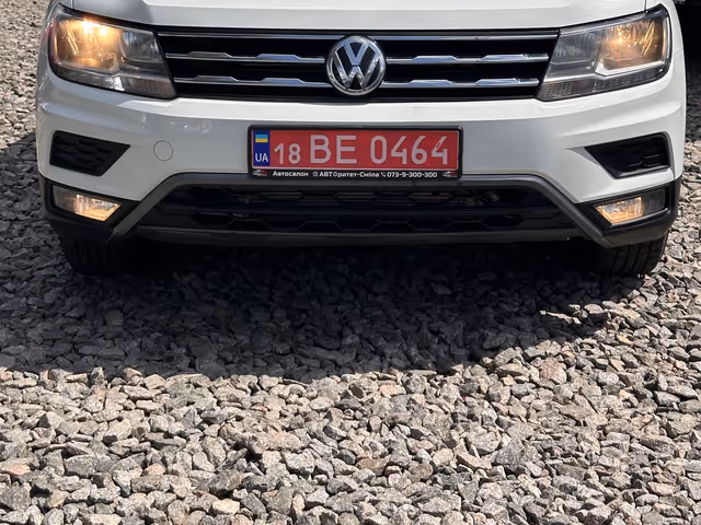 Volkswagen Tiguan - фото 3