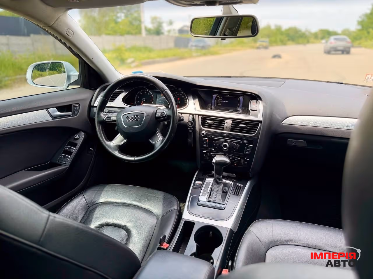 Audi A4 - фото 12