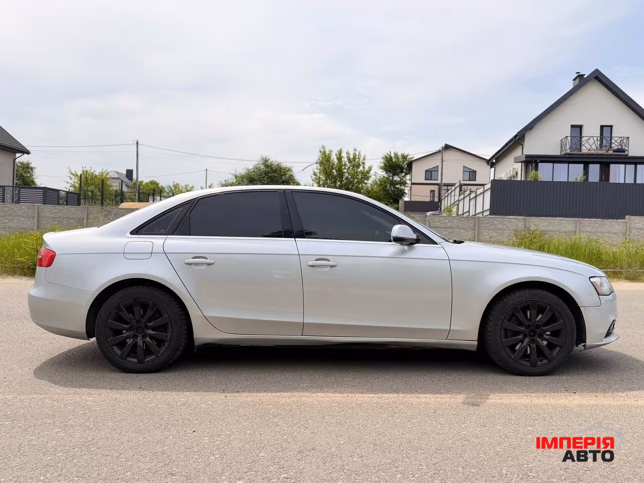 Audi A4 - фото 4