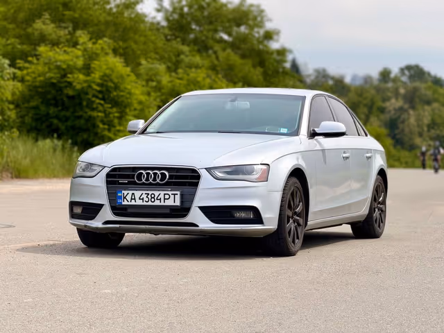 Audi A4 - фото 1