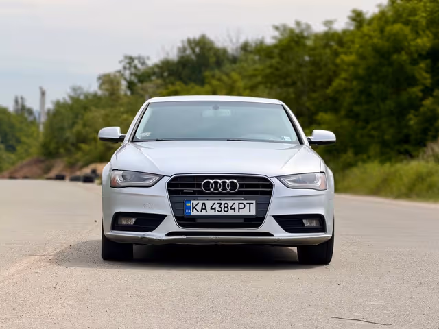Audi A4 - фото 3