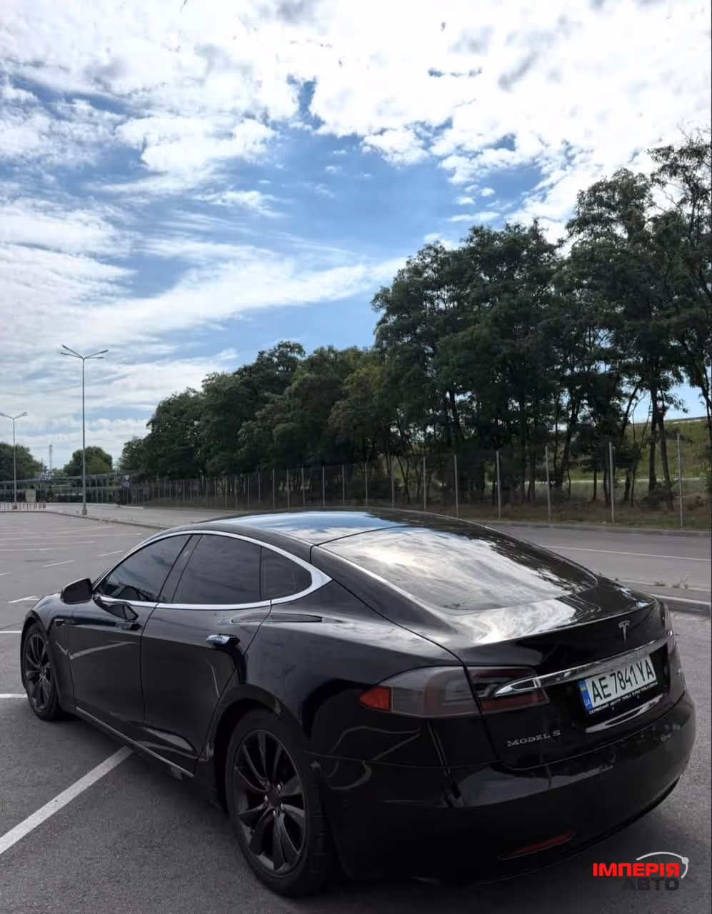 Tesla Model S - фото 2