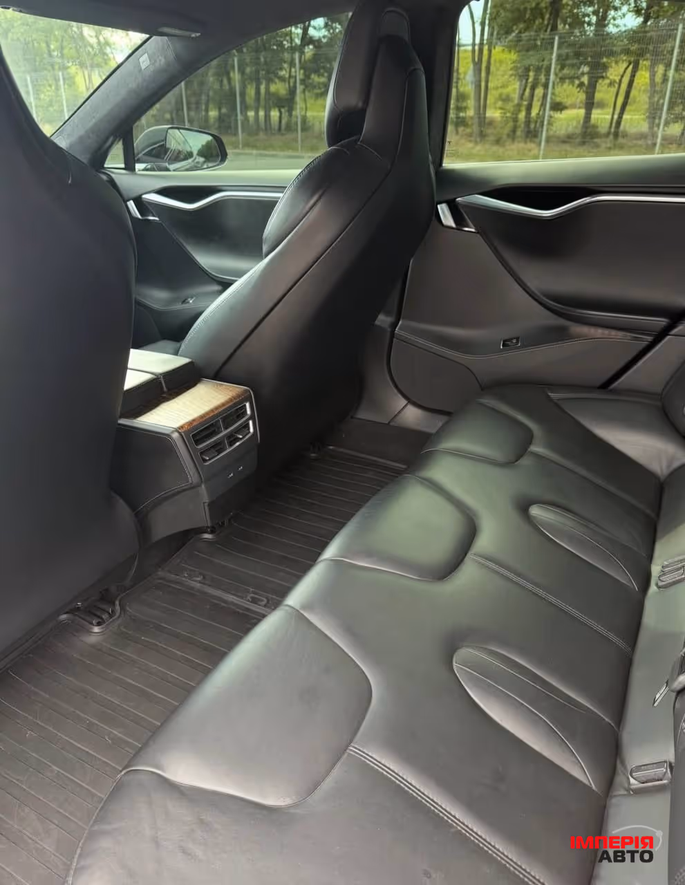 Tesla Model S - фото 6