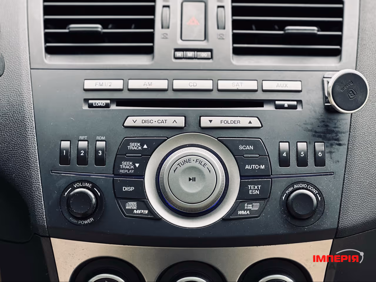 Mazda 3 - фото 26