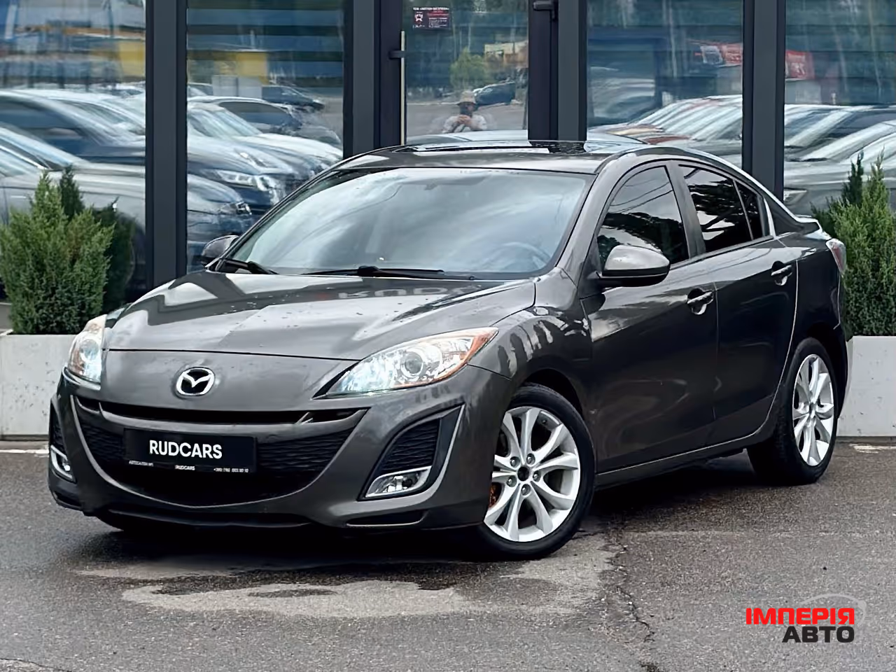 Mazda 3 - фото 1