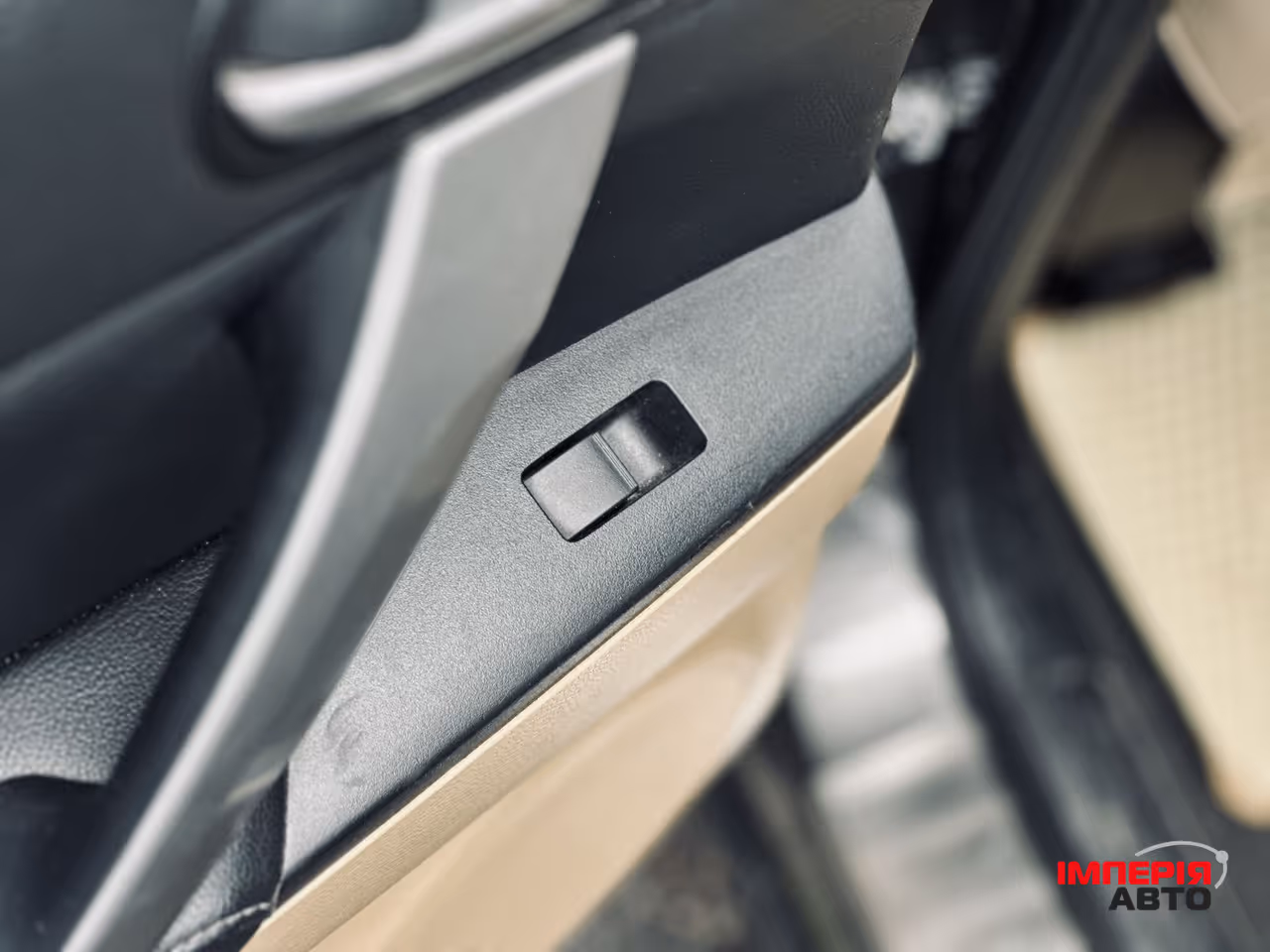 Mazda 3 - фото 14