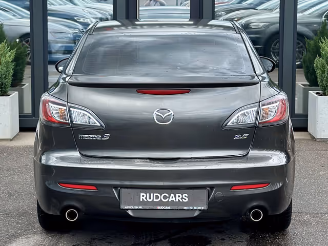 Mazda 3 - фото 5
