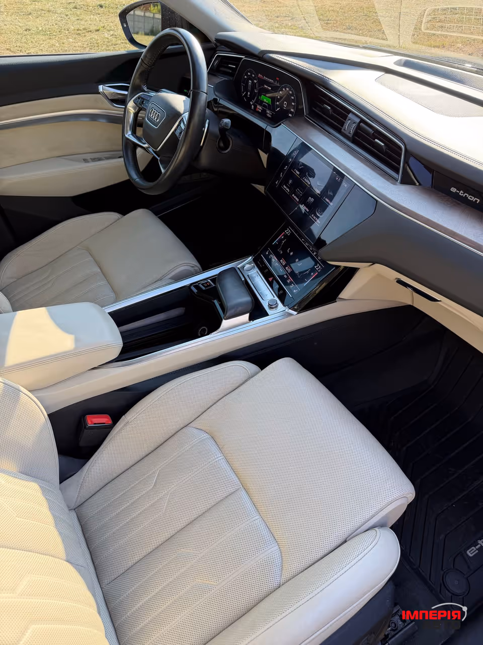 Audi e-tron - фото 3