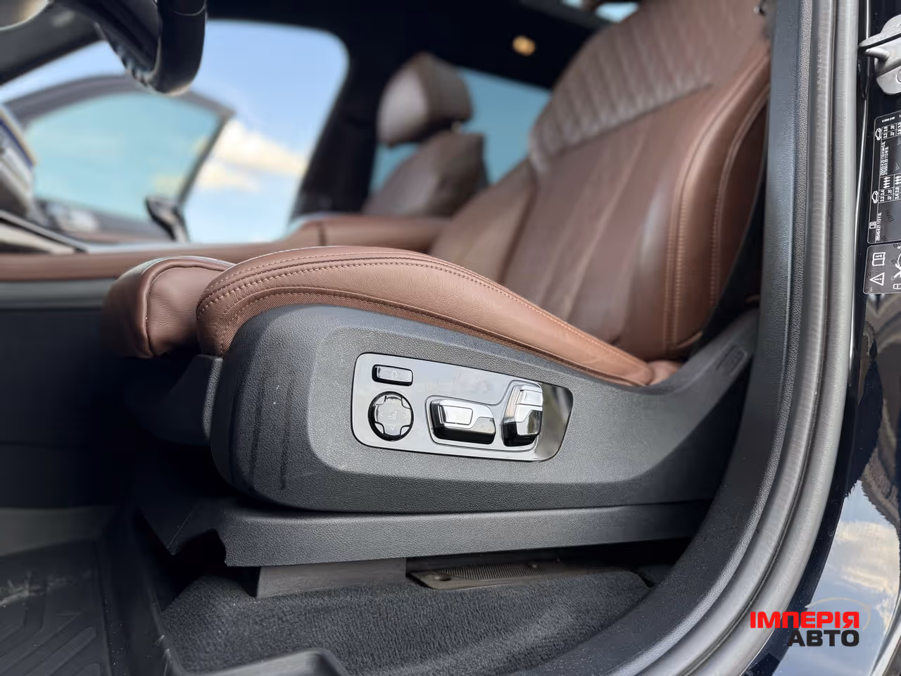 BMW X7 - фото 28