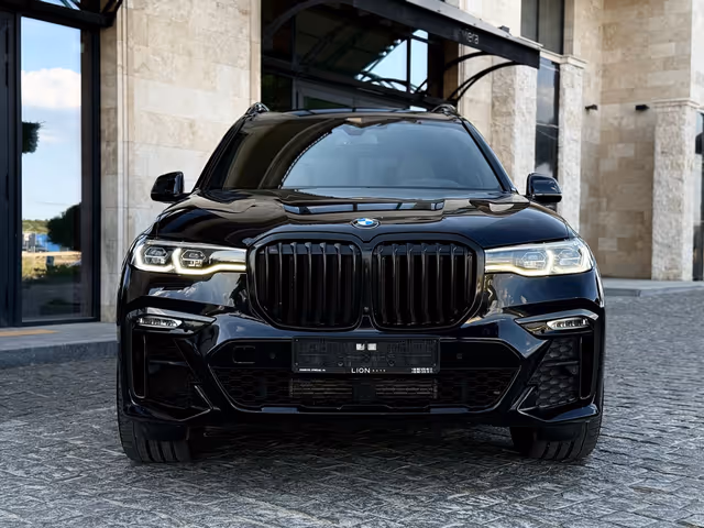 BMW X7 - фото 3