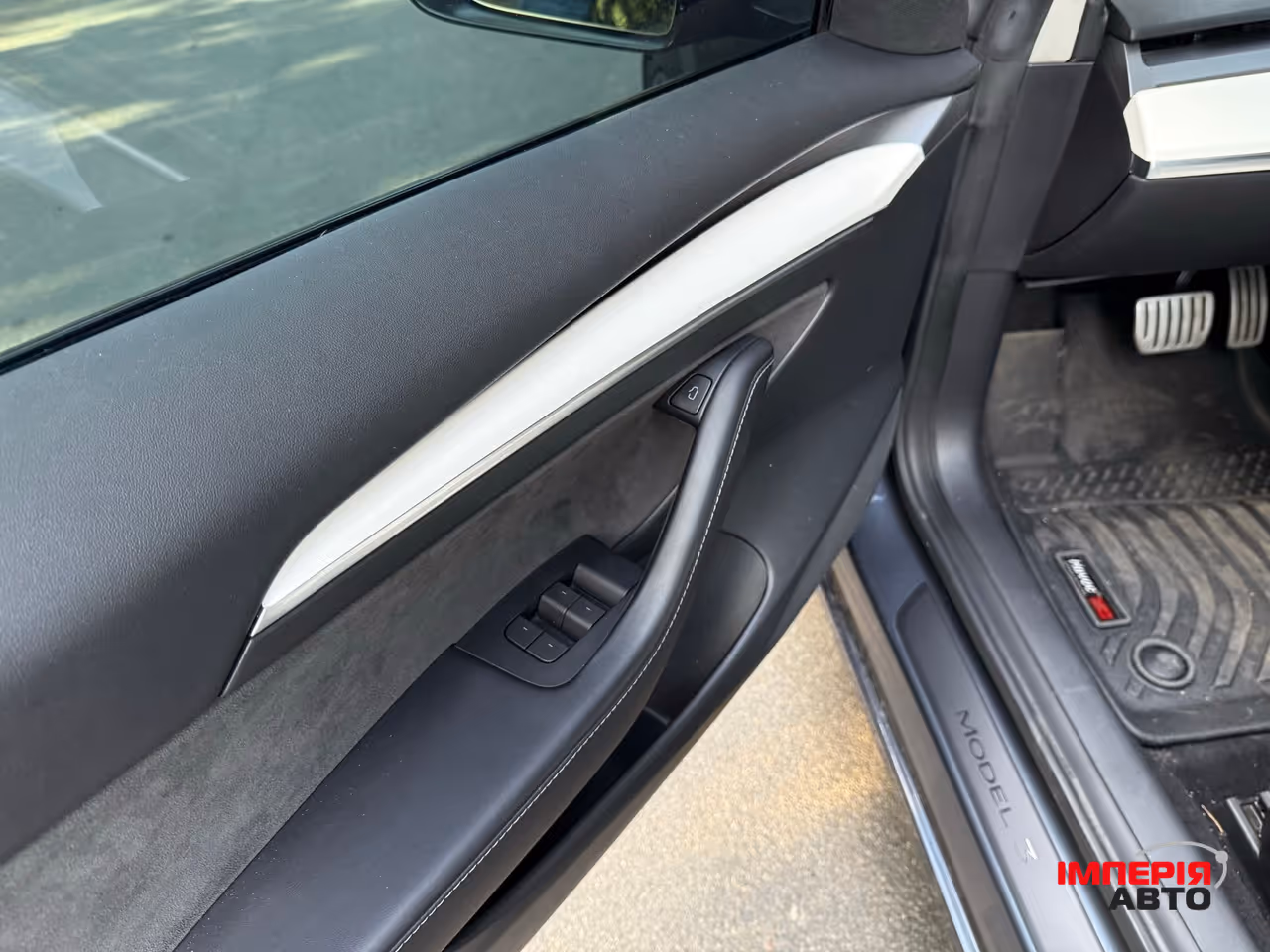 Tesla Model 3 - фото 6