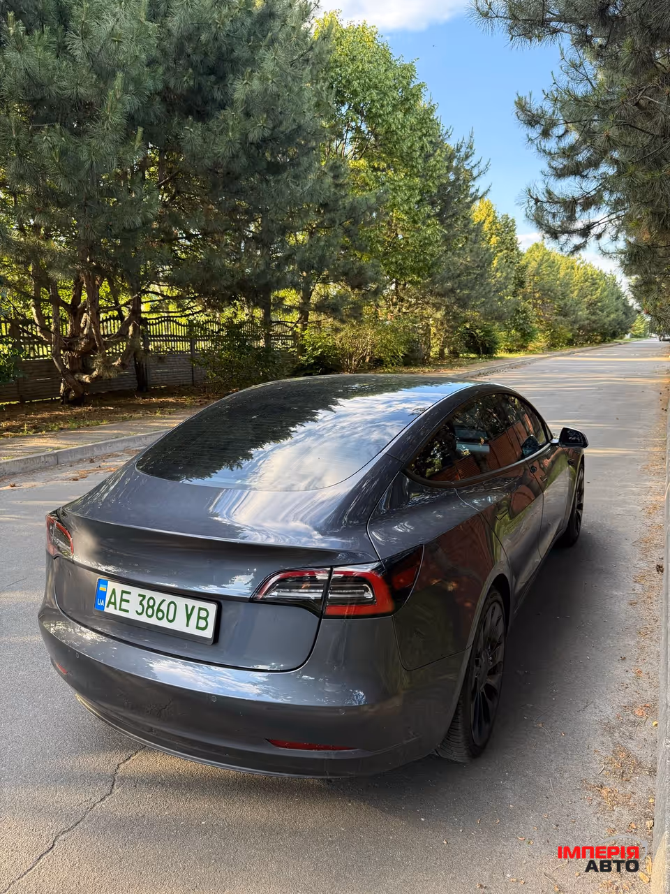 Tesla Model 3 - фото 2