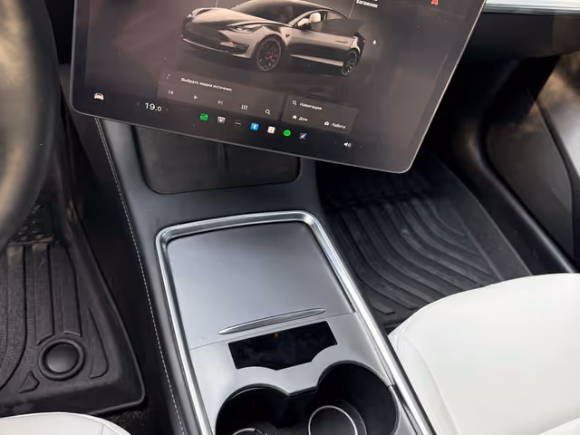 Tesla Model 3 - фото 4