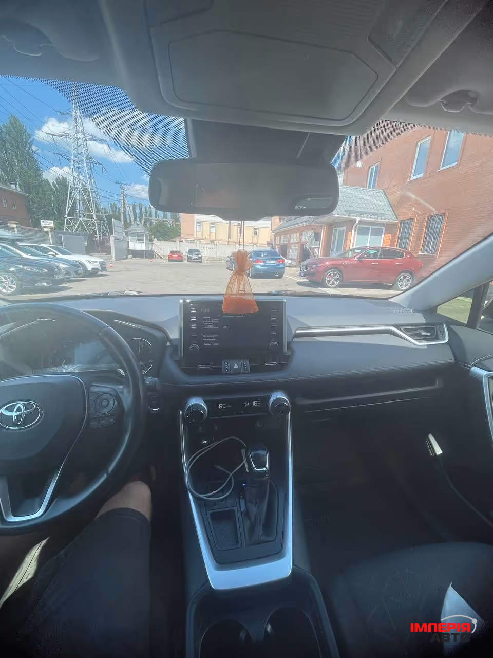 Toyota RAV4 - фото 3