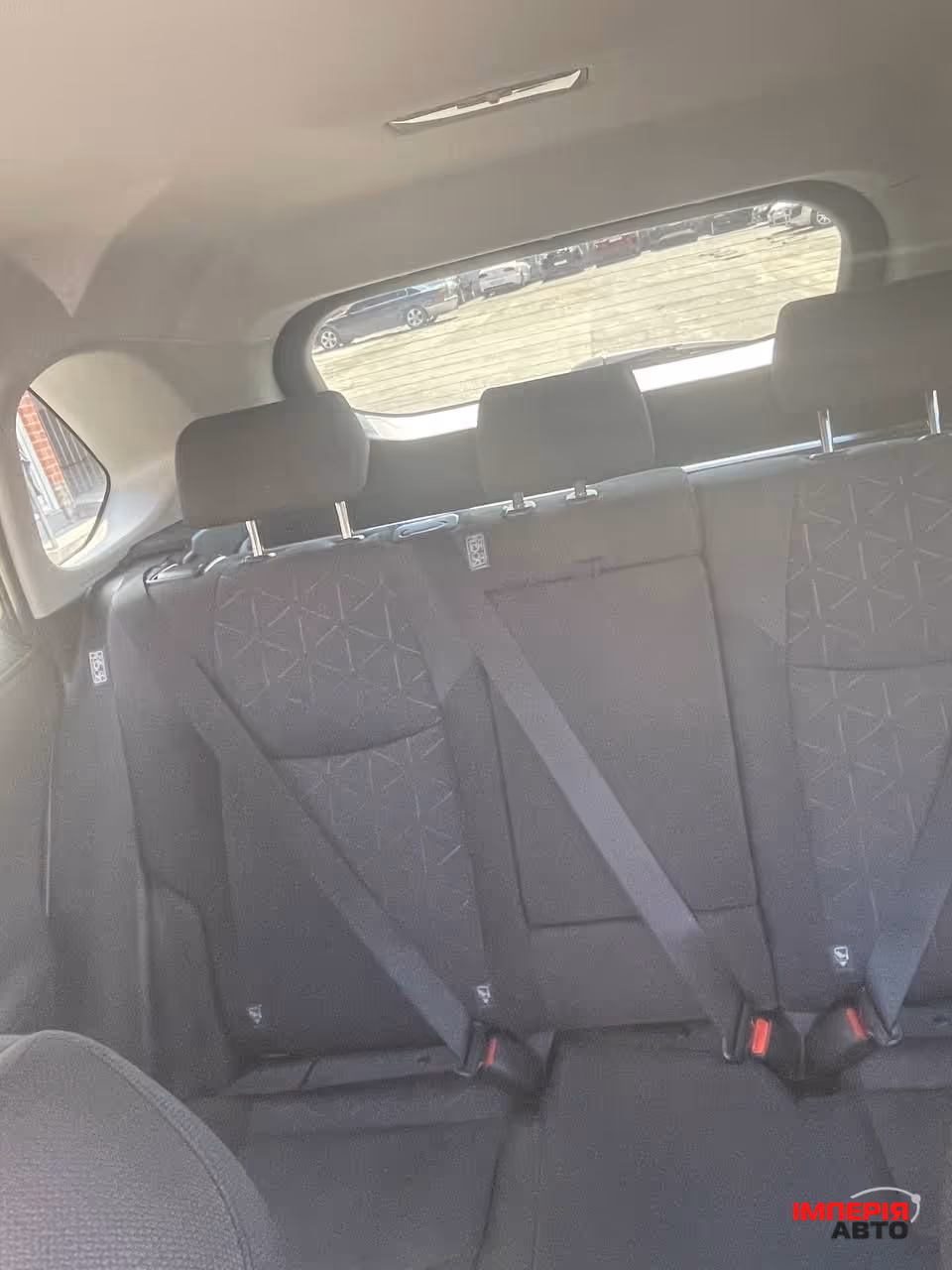 Toyota RAV4 - фото 15
