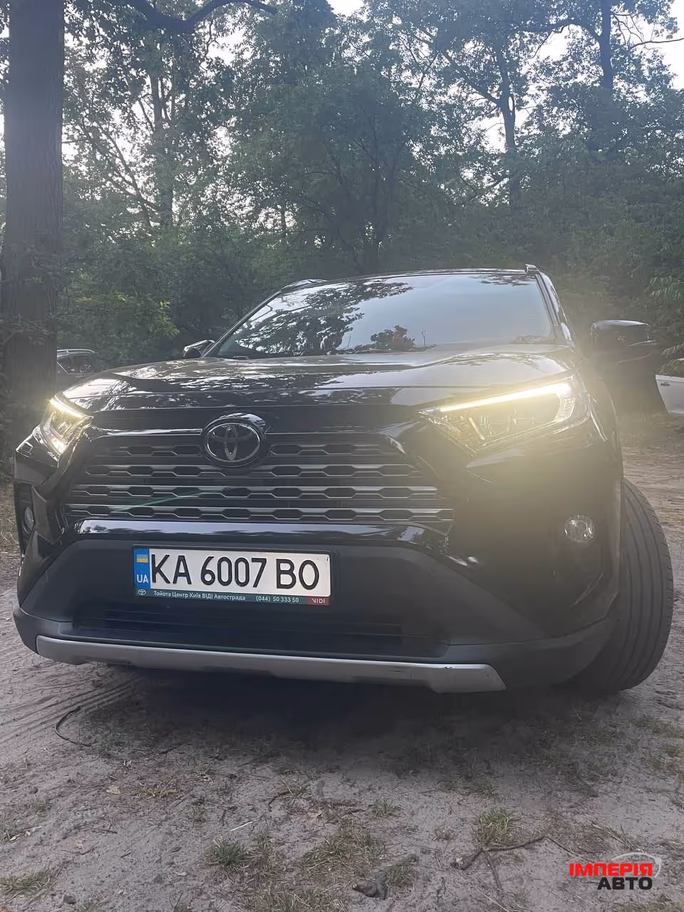 Toyota RAV4 - фото 2