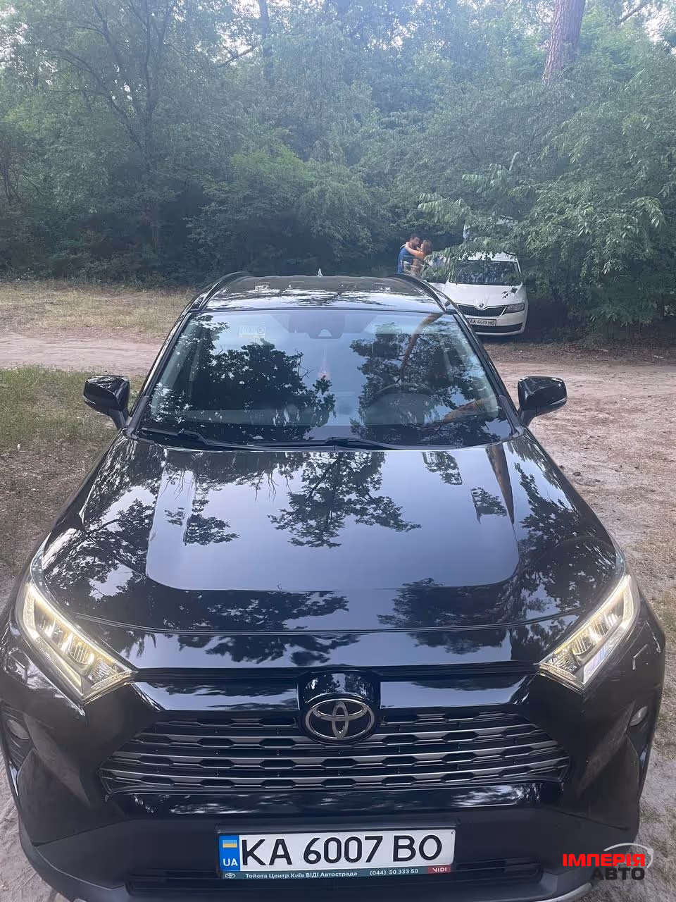Toyota RAV4 - фото 1