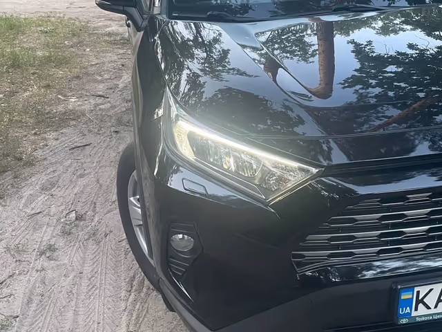 Toyota RAV4 - фото 5
