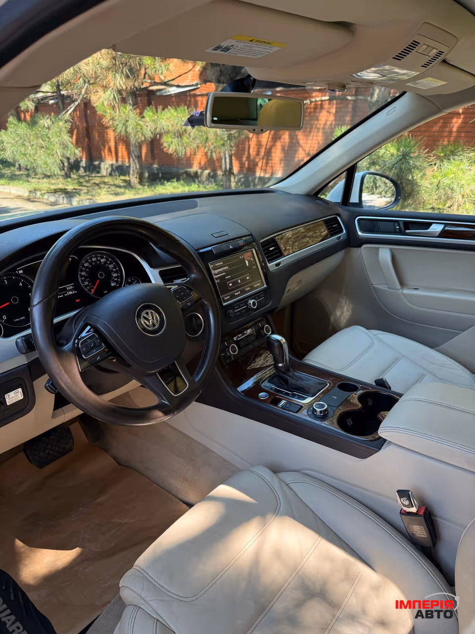 Volkswagen Touareg - фото 4