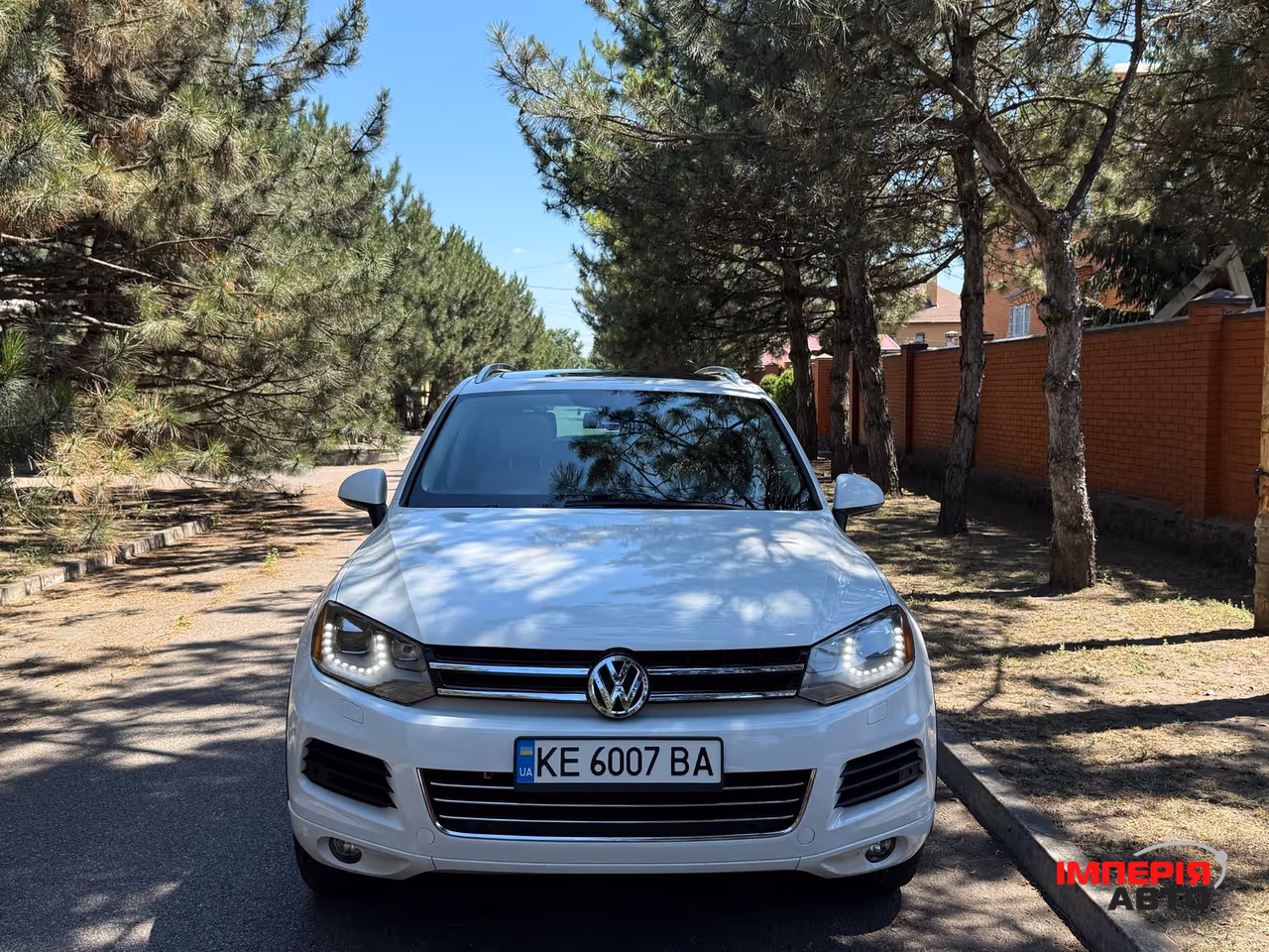 Volkswagen Touareg - фото 2
